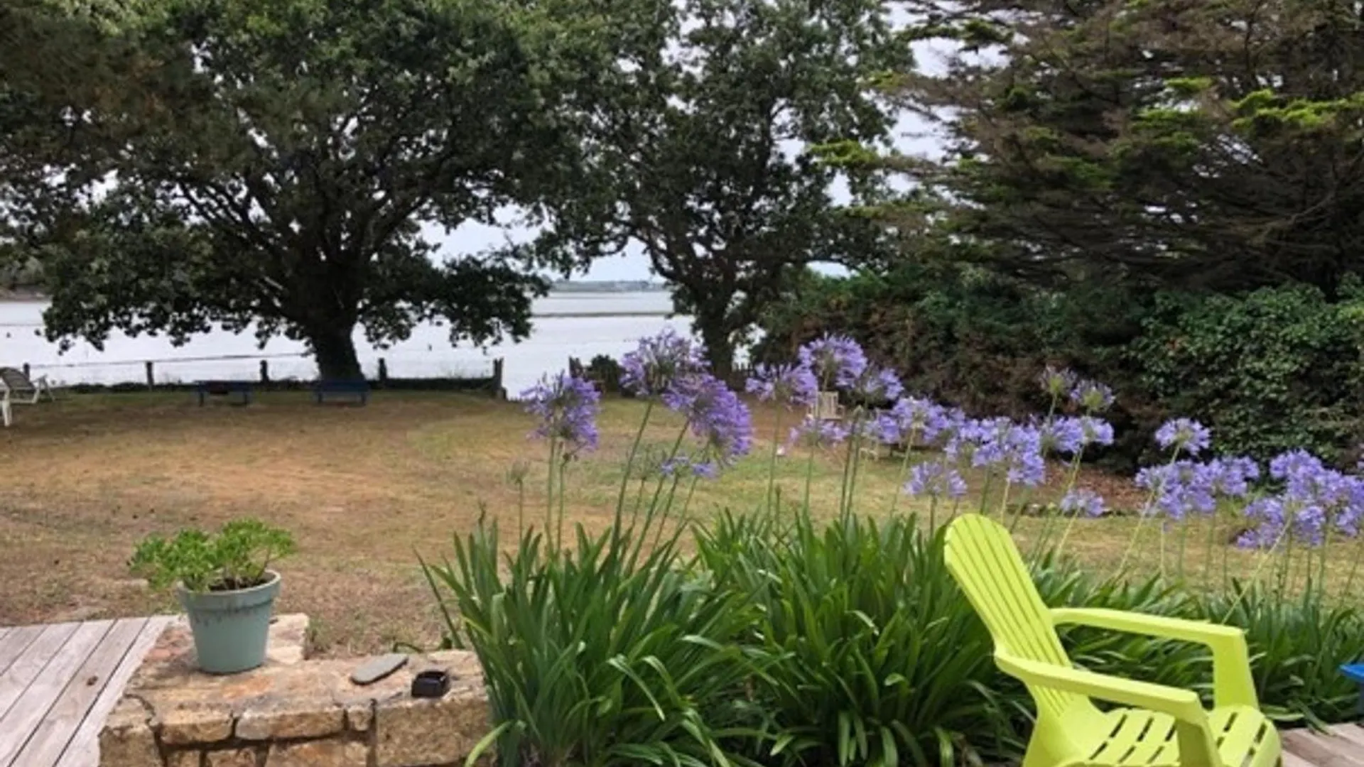Maison Pieds Dans L'Eau Avec Grand Jardin, 3 Chambres, Animaux Acceptes - Fr-1-397-21 Locoal 0*,  France